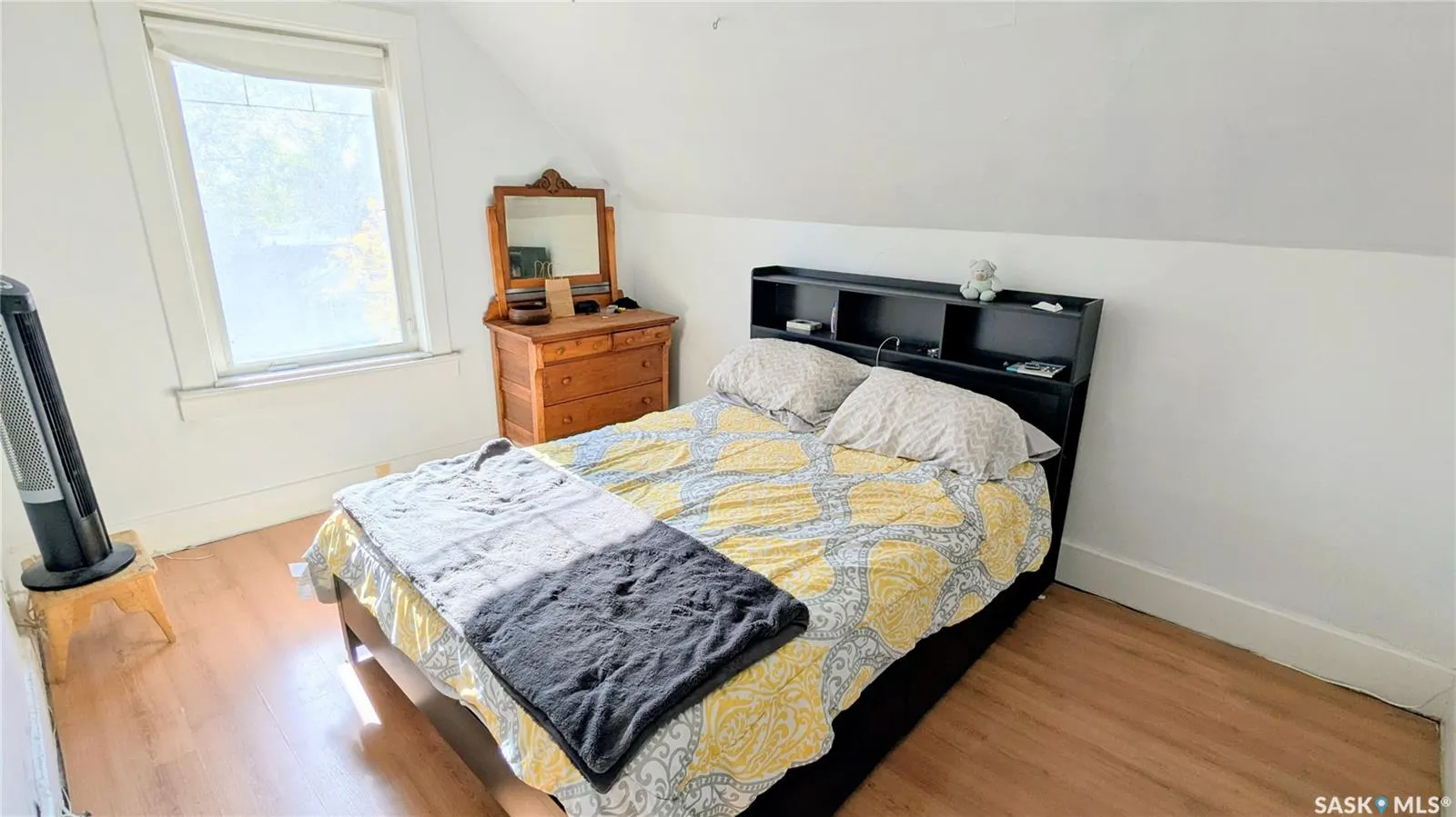 404 25th STREET W