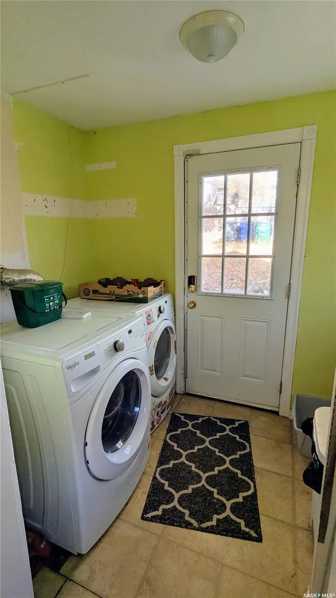 404 25th STREET W