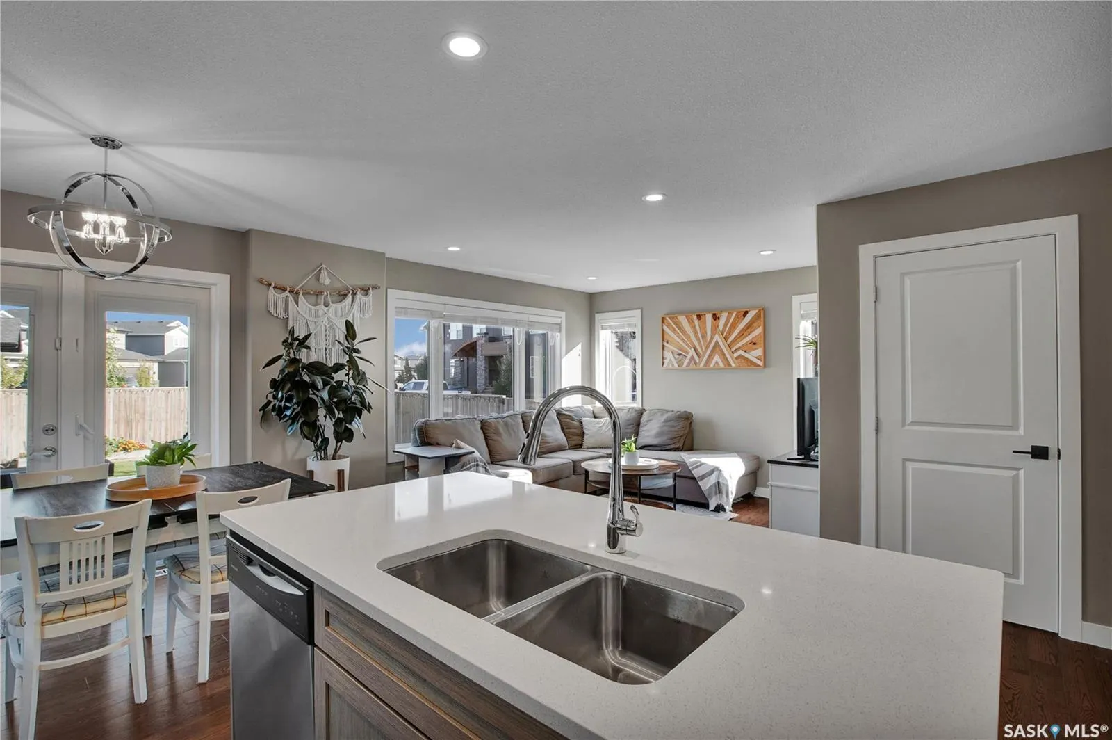 251 Underhill WAY