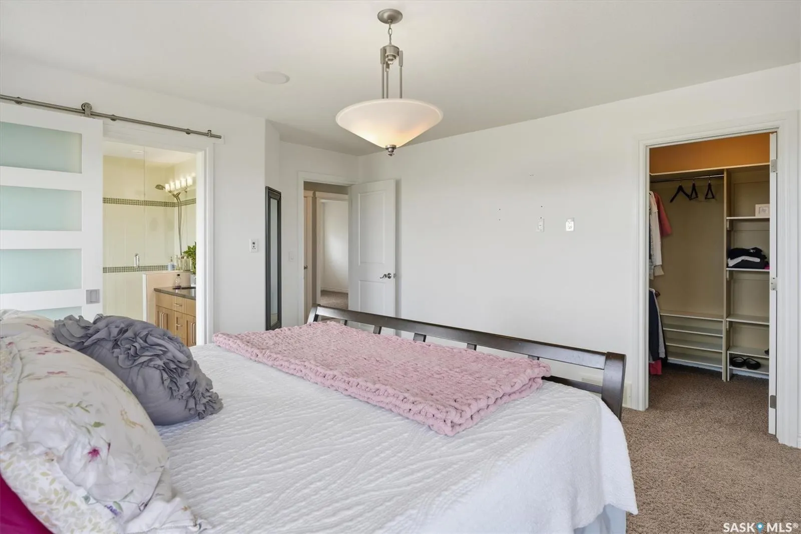 106 Thode AVENUE