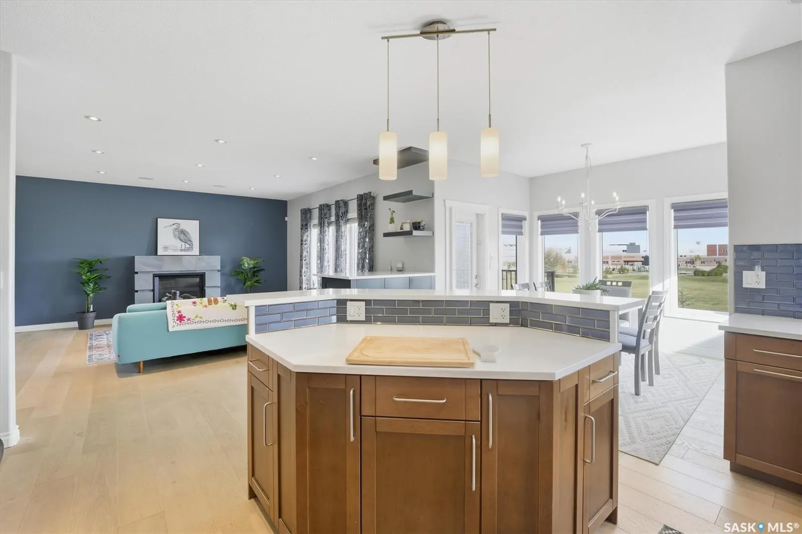 106 Thode AVENUE