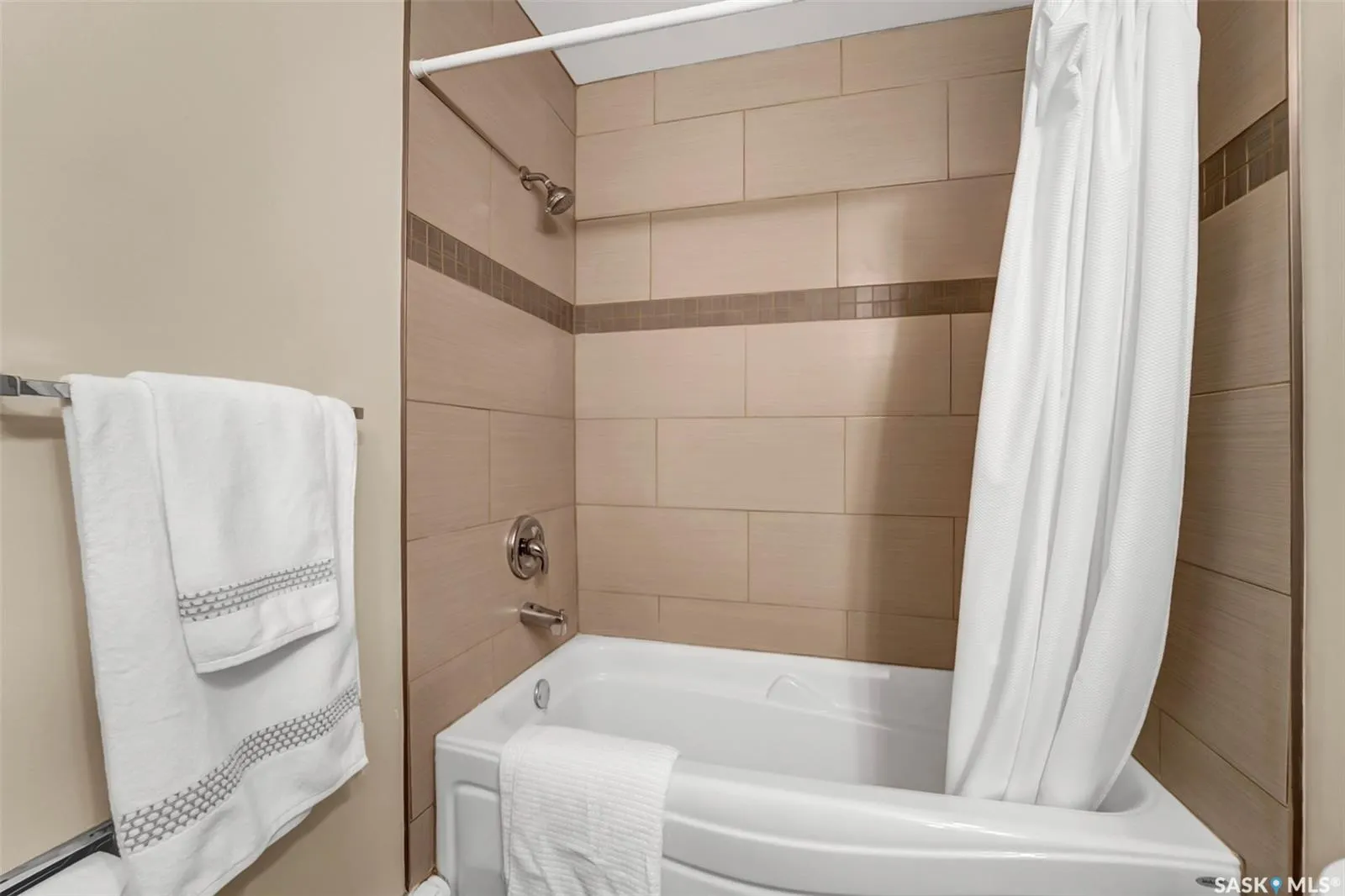 512 4TH AVENUE N, #401