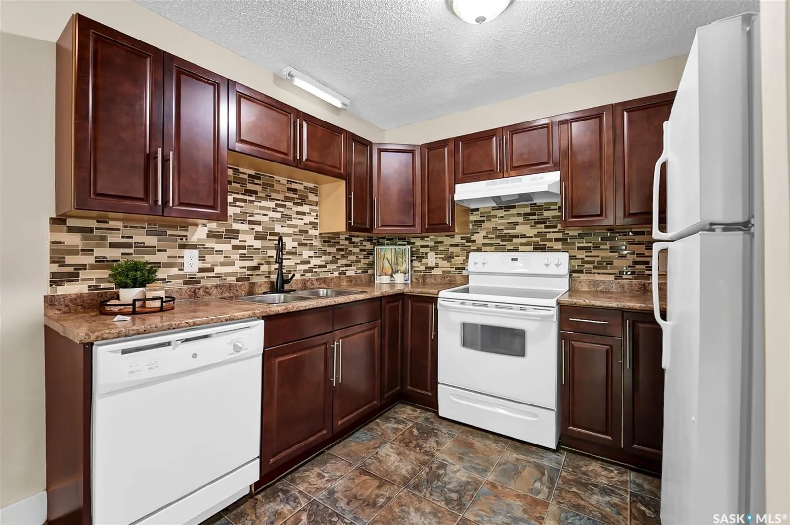 512 4TH AVENUE N, #401