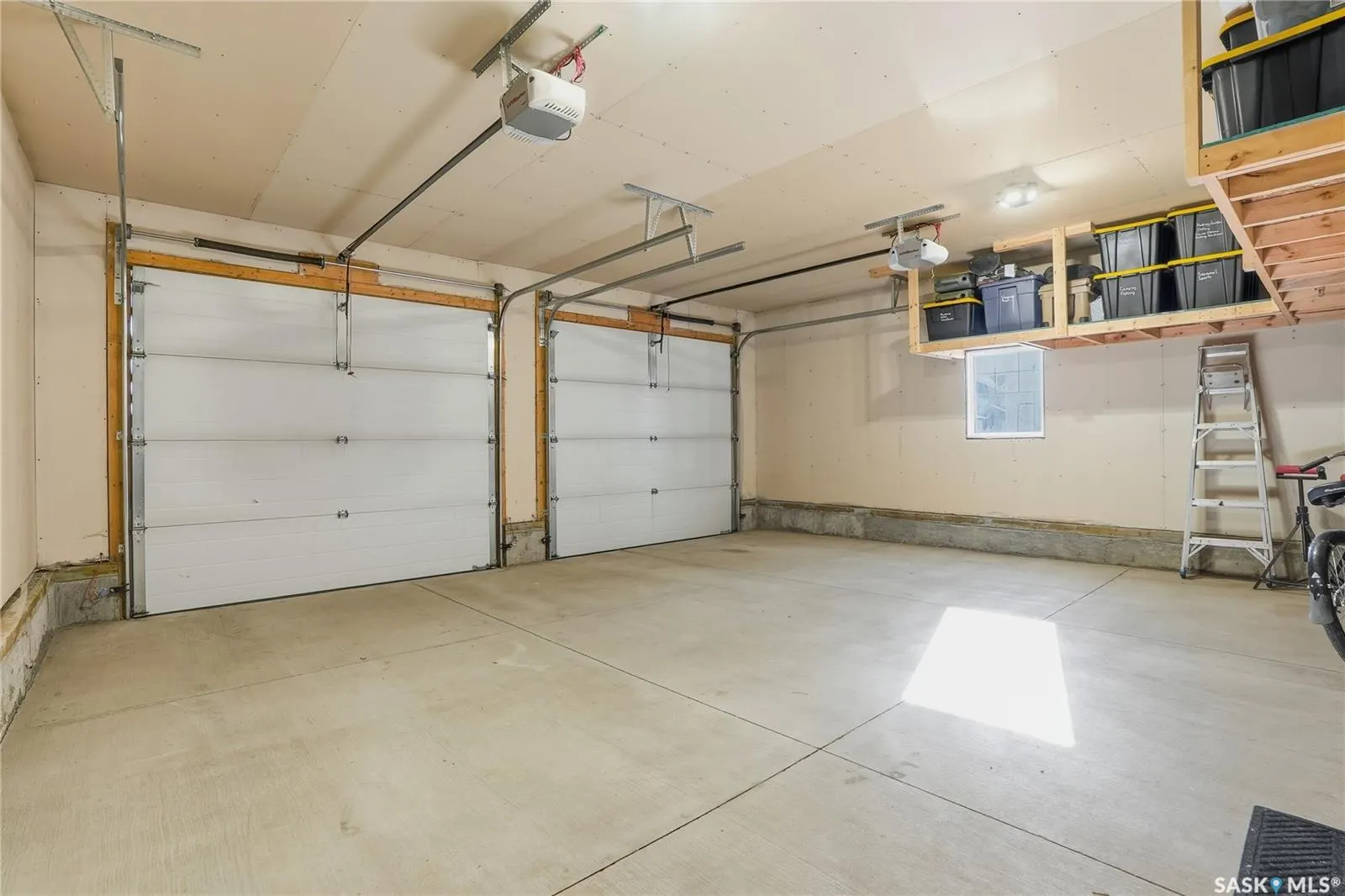 438 Flynn LANE
