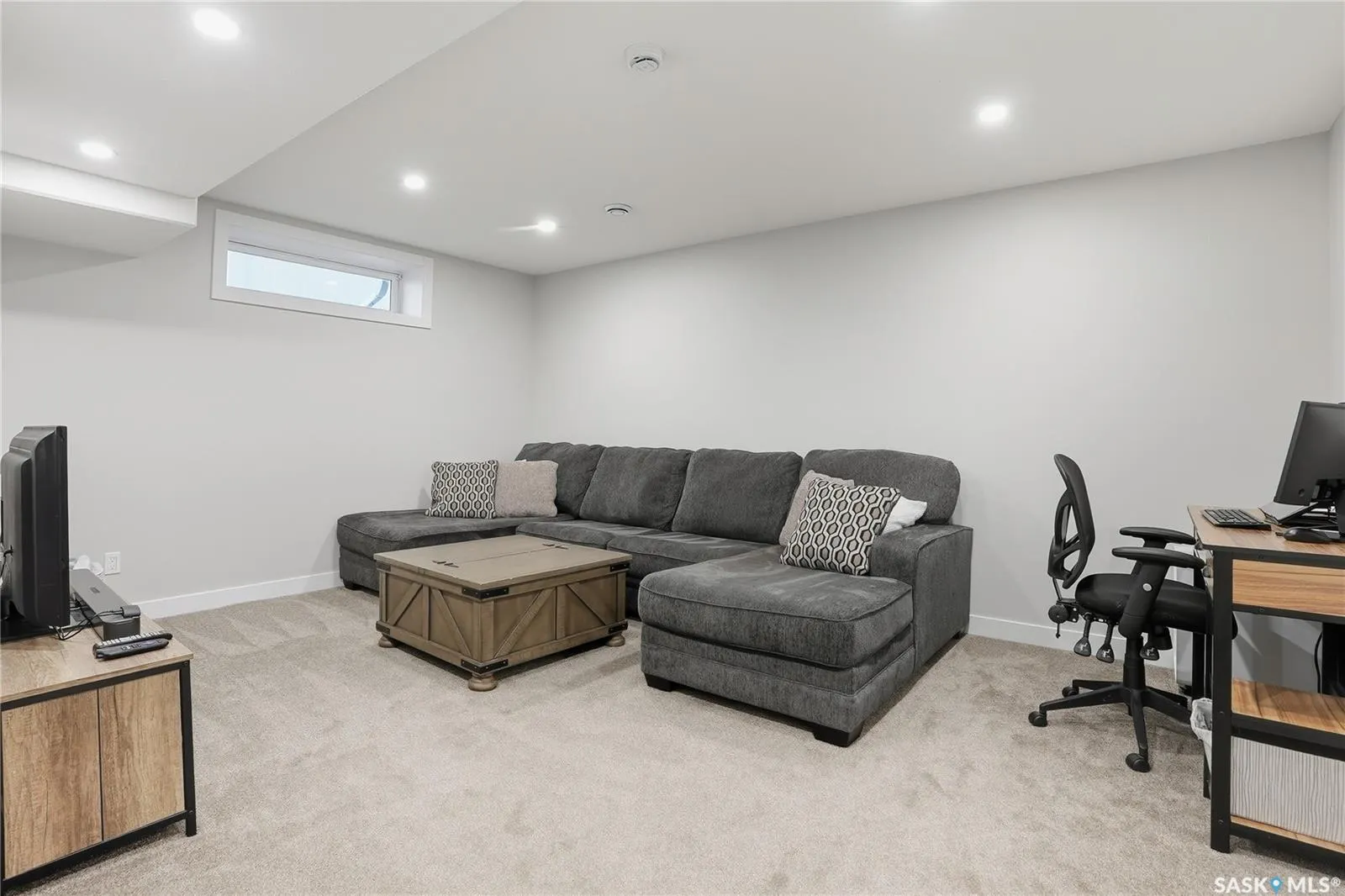 438 Flynn LANE