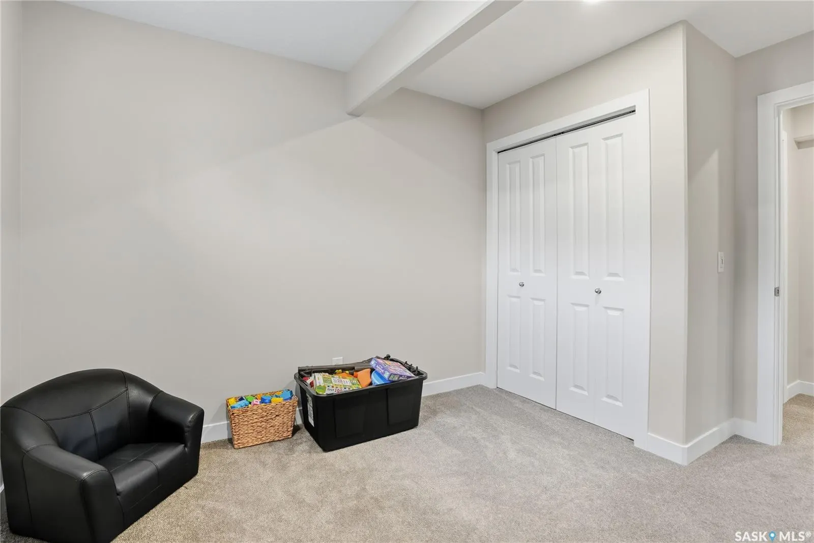 438 Flynn LANE