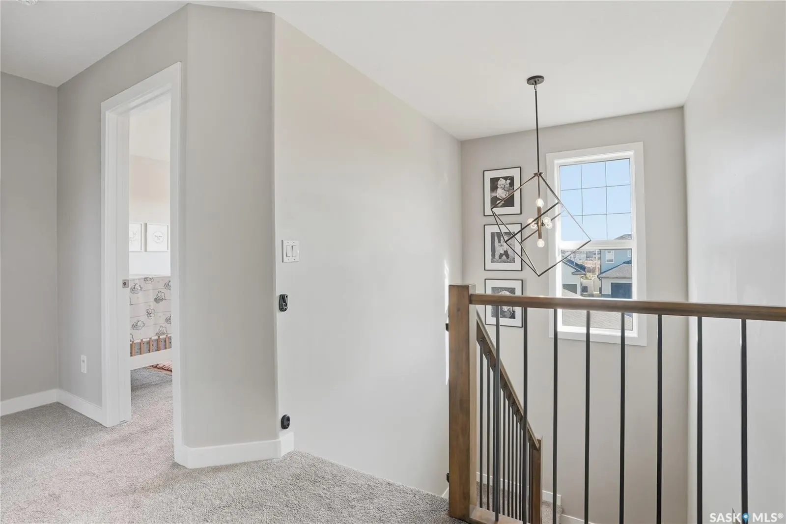 438 Flynn LANE