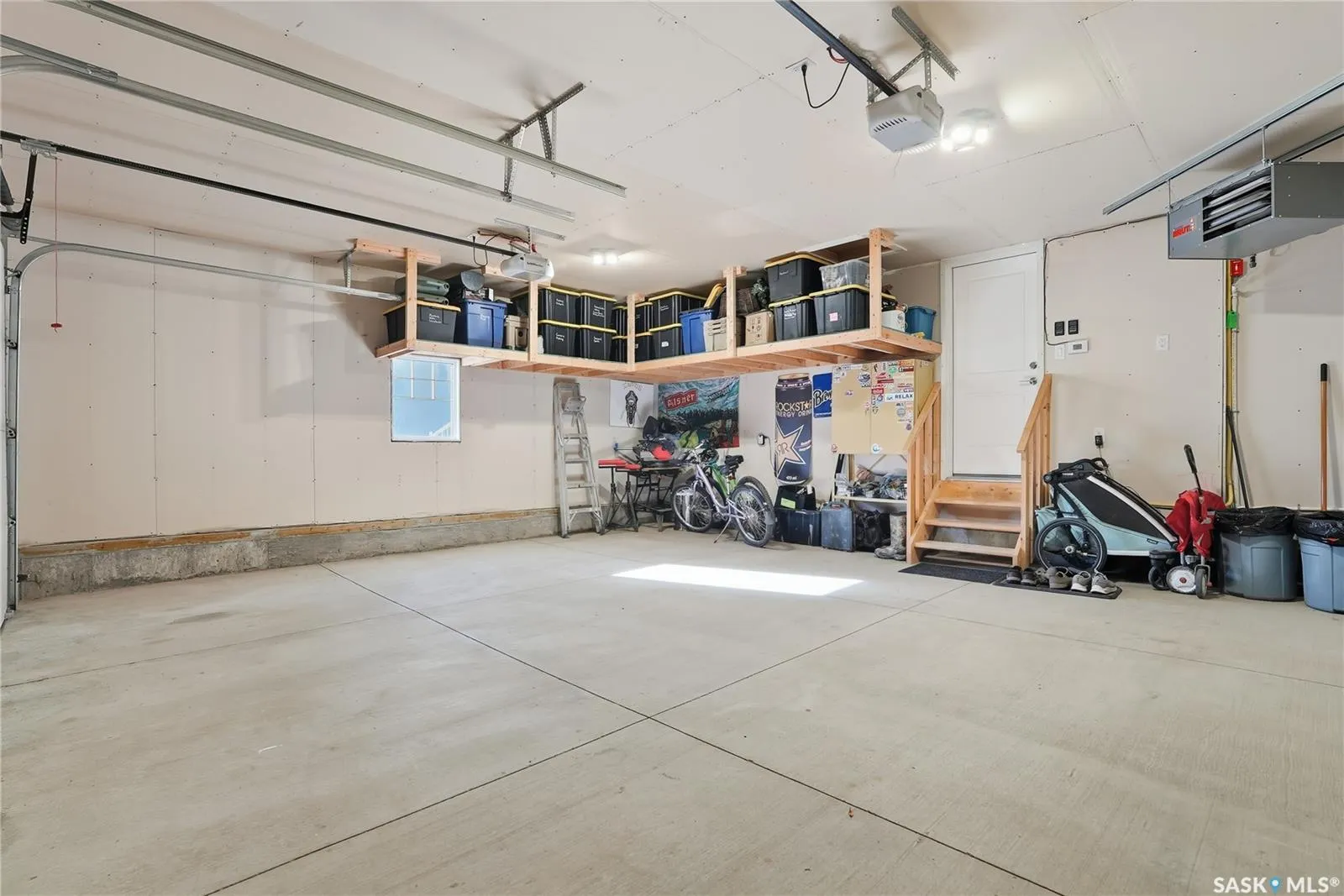 438 Flynn LANE