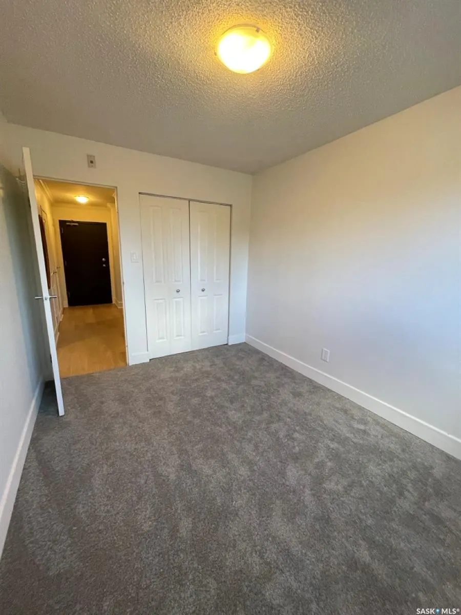929 Northumberland AVENUE, #203