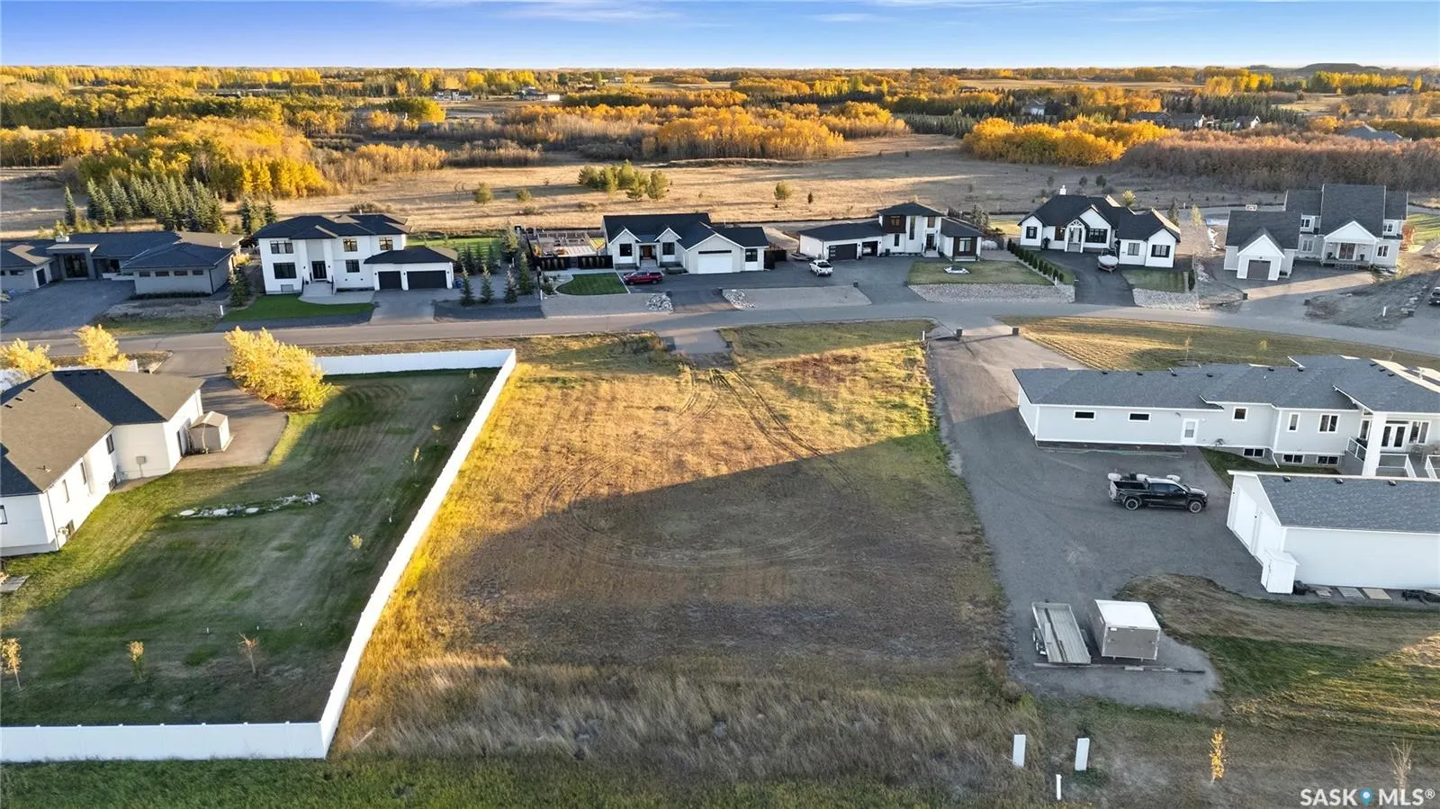 235 Edgemont CRESCENT