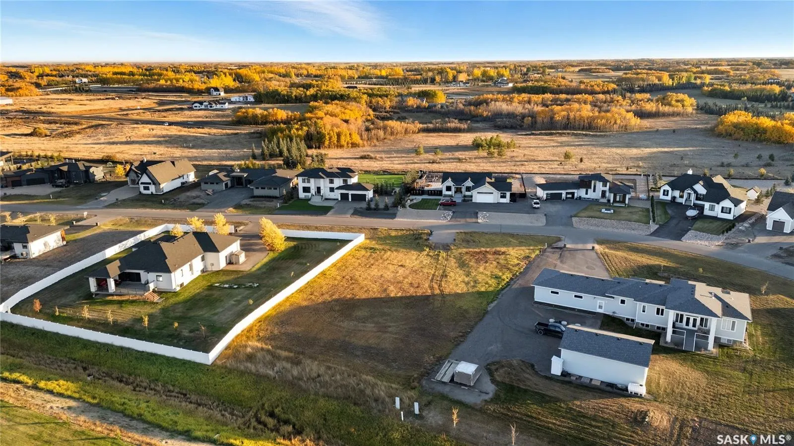 235 Edgemont CRESCENT