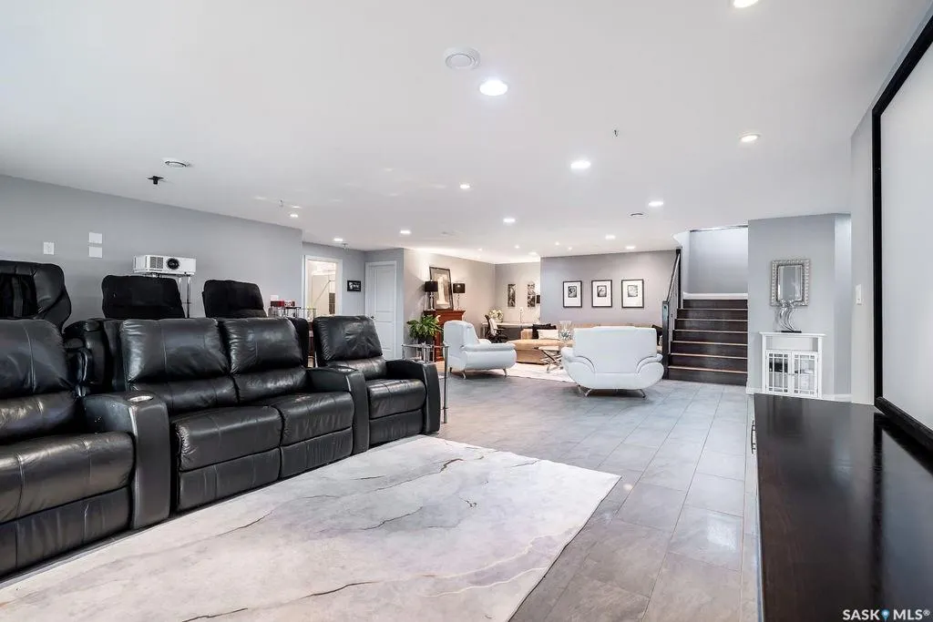 85 Hanley WAY
