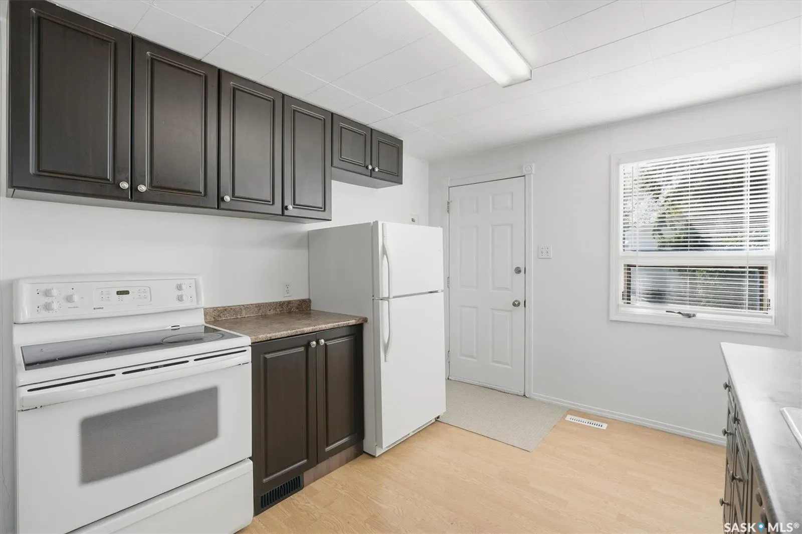 524 2nd STREET E