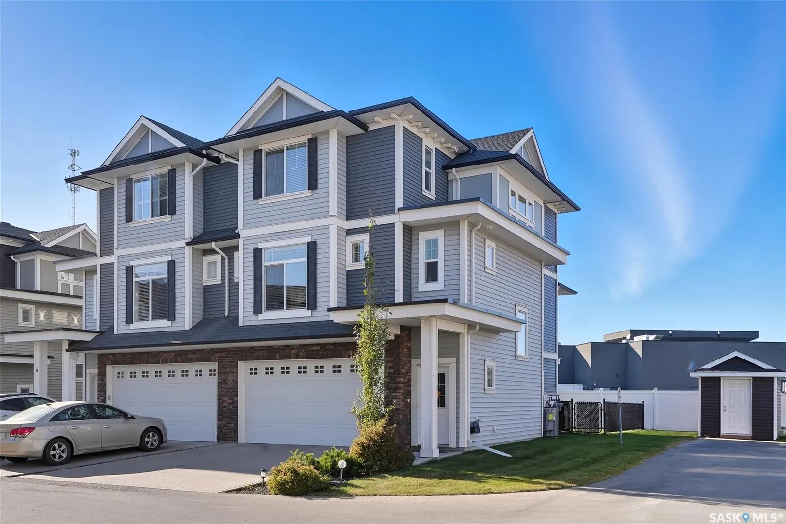 425 Langer PLACE, #12