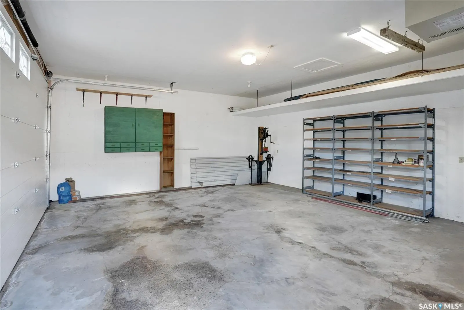 110 3rd AVENUE W