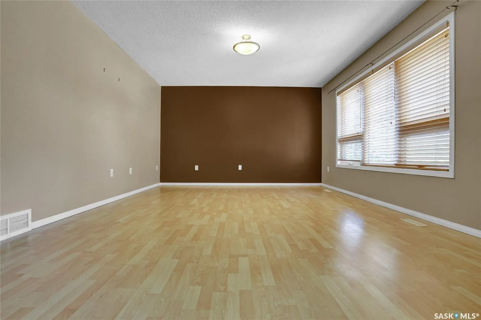 110 3rd AVENUE W