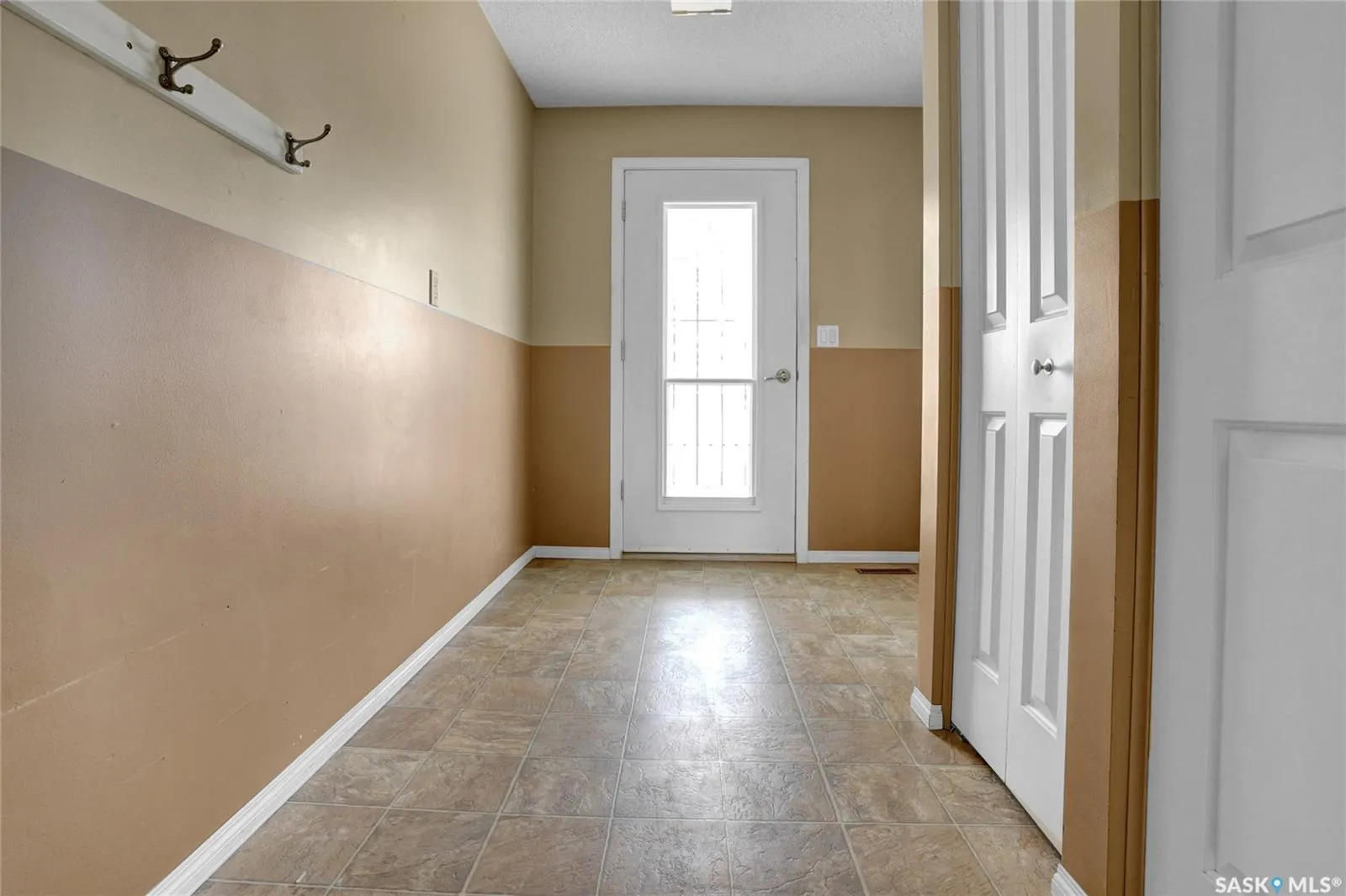 110 3rd AVENUE W