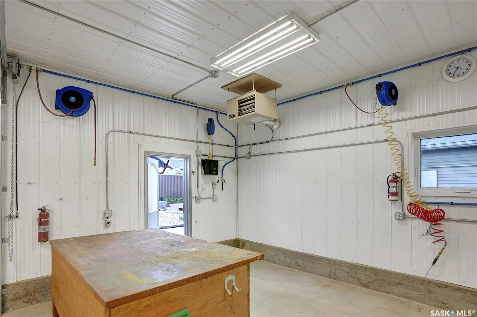 110 3rd AVENUE W