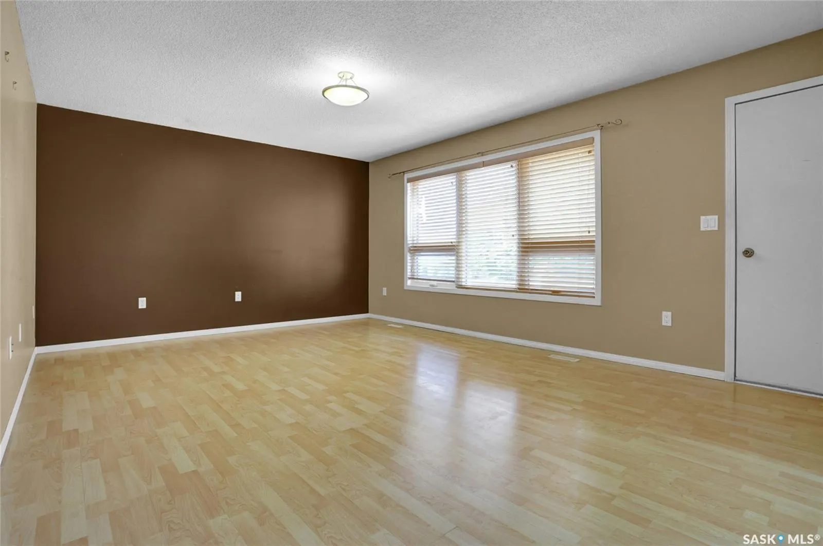 110 3rd AVENUE W