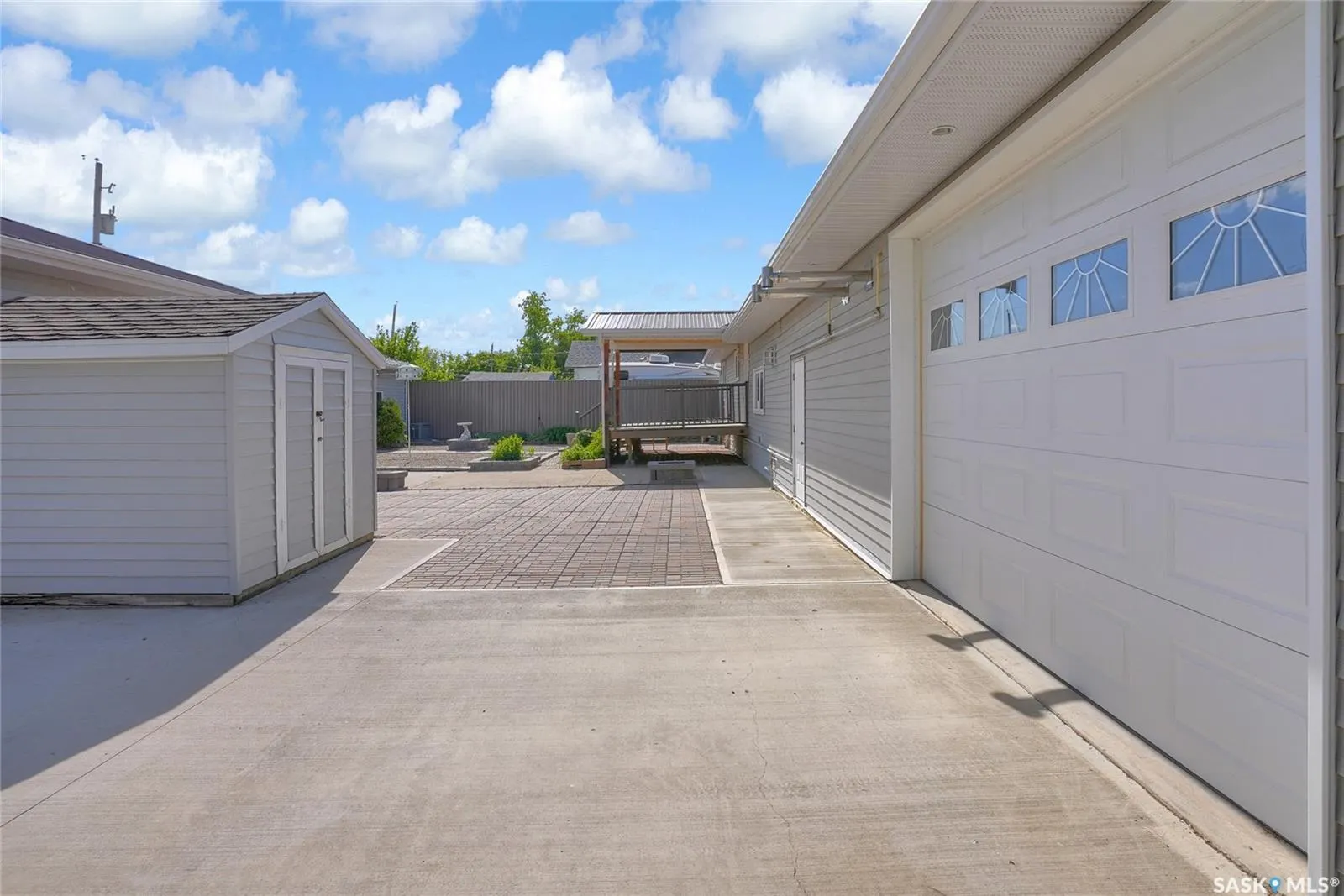 110 3rd AVENUE W