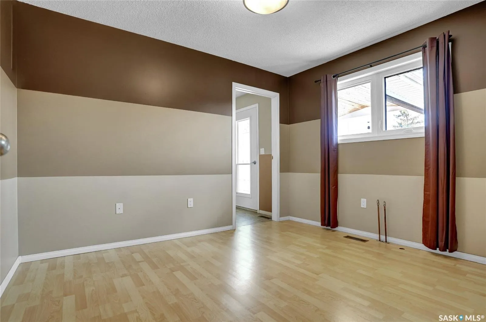110 3rd AVENUE W