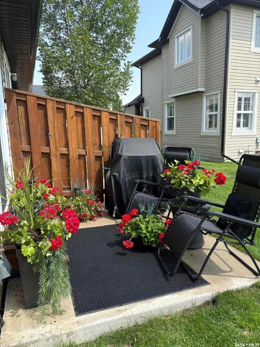 410 Ledingham WAY, #112