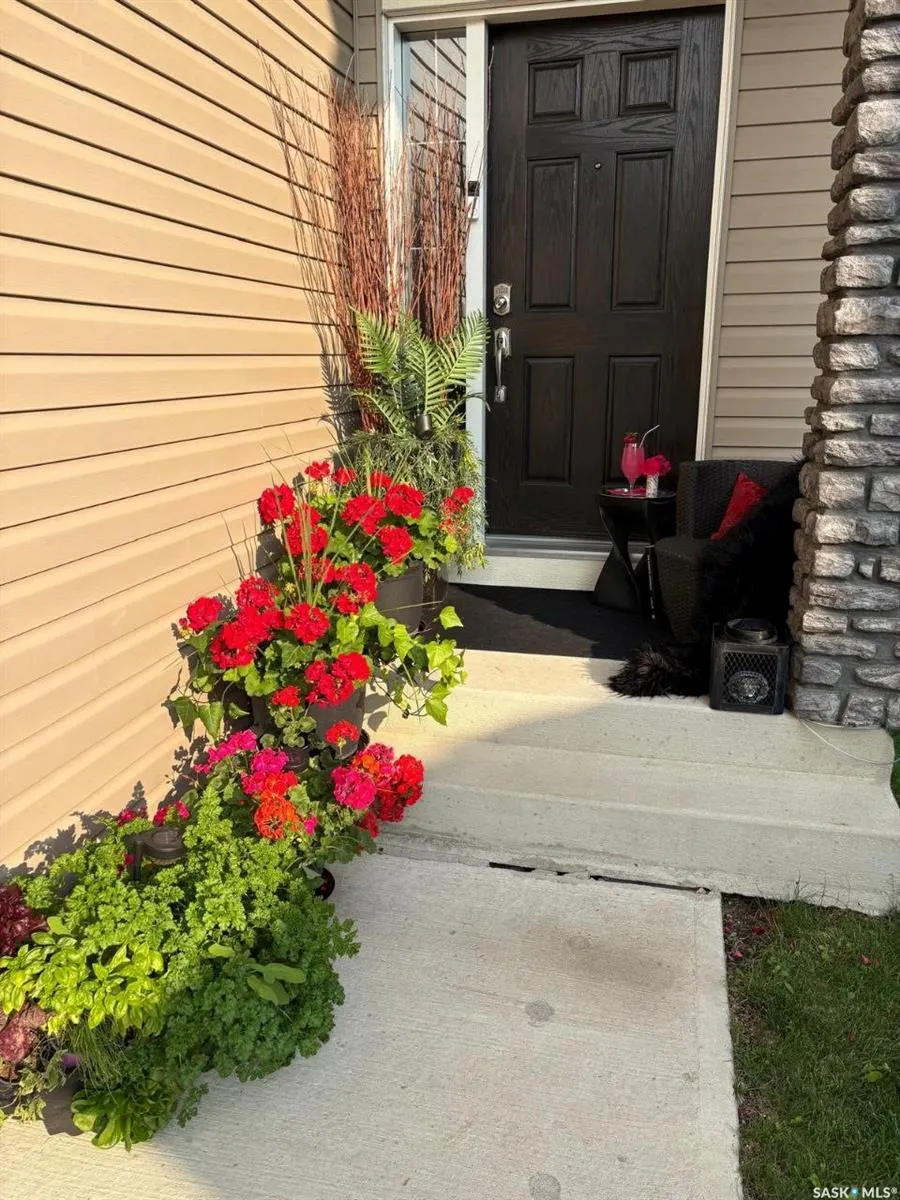 410 Ledingham WAY, #112