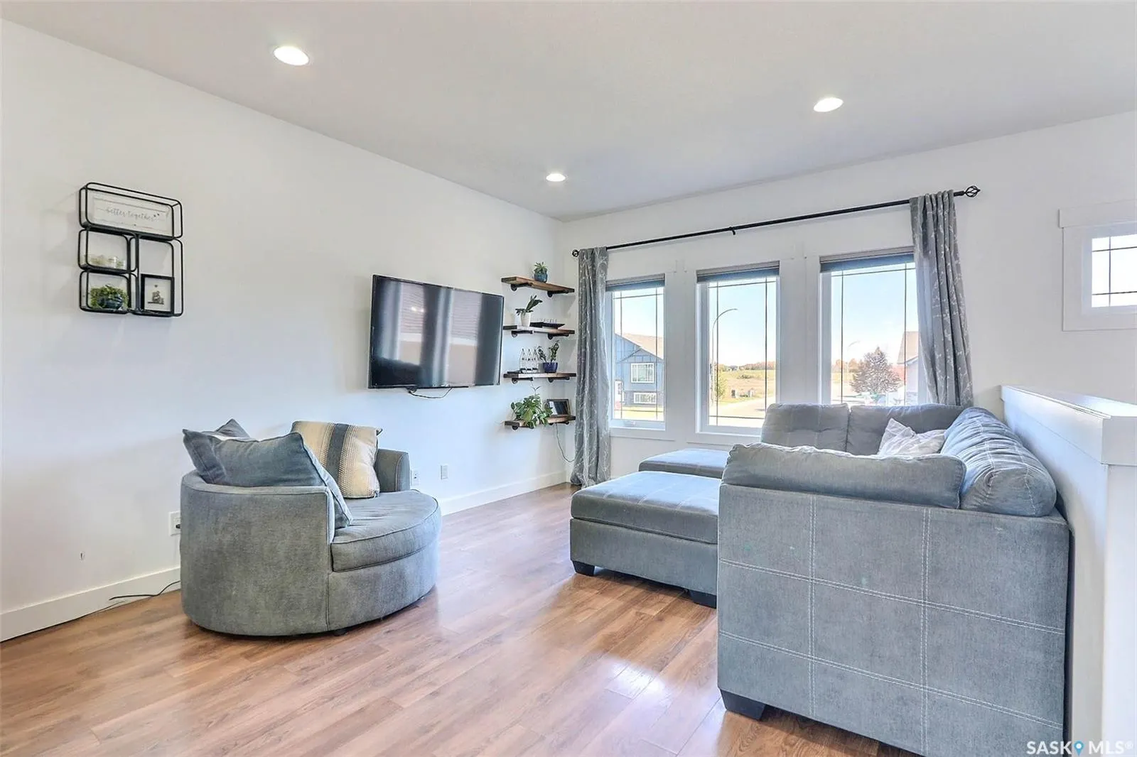1 Borrowman PLACE