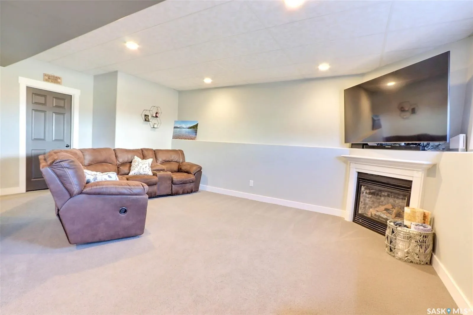 1 Borrowman PLACE