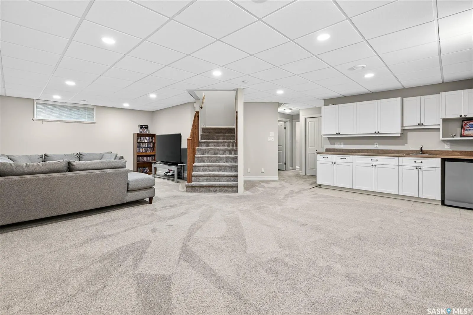 27 Indigo CRESCENT