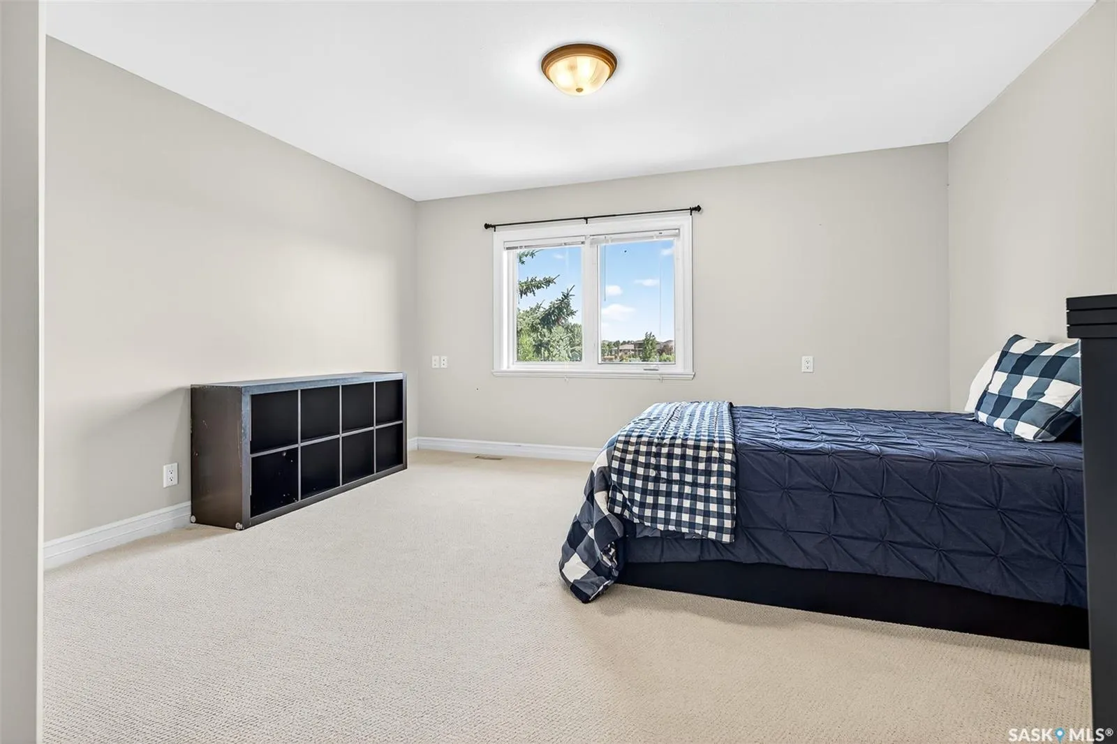27 Indigo CRESCENT