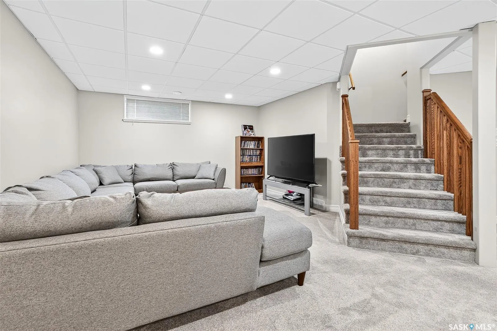 27 Indigo CRESCENT