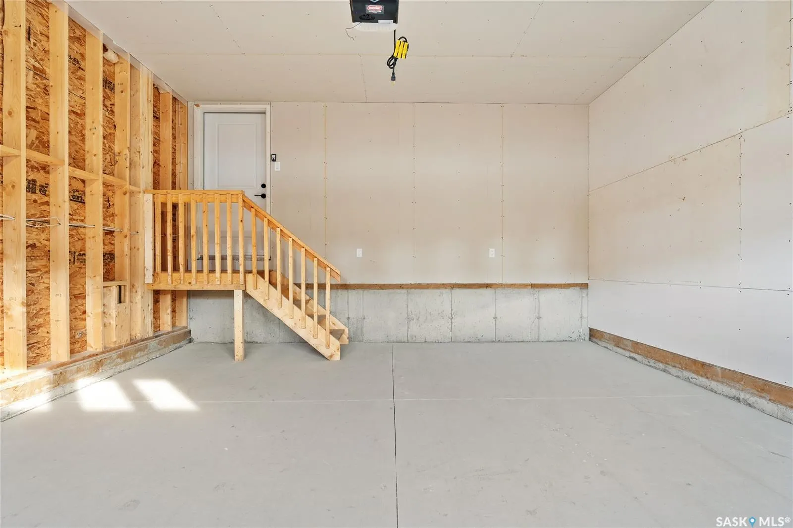 407 Kinloch CRESCENT