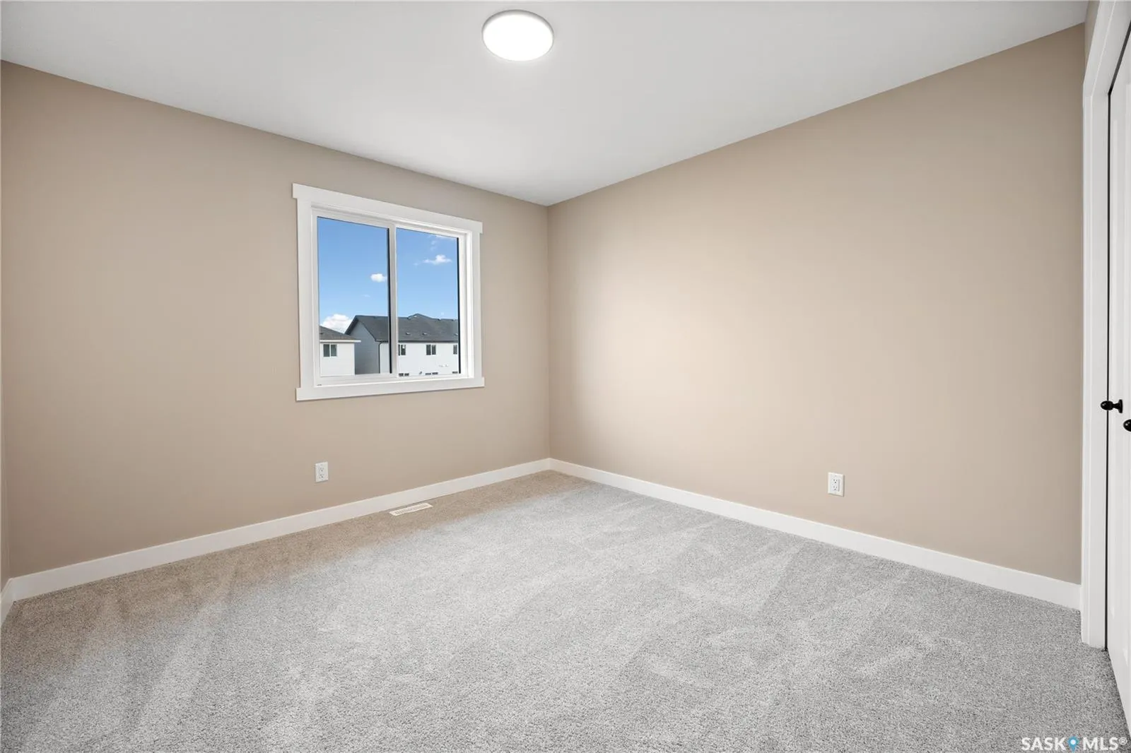 407 Kinloch CRESCENT