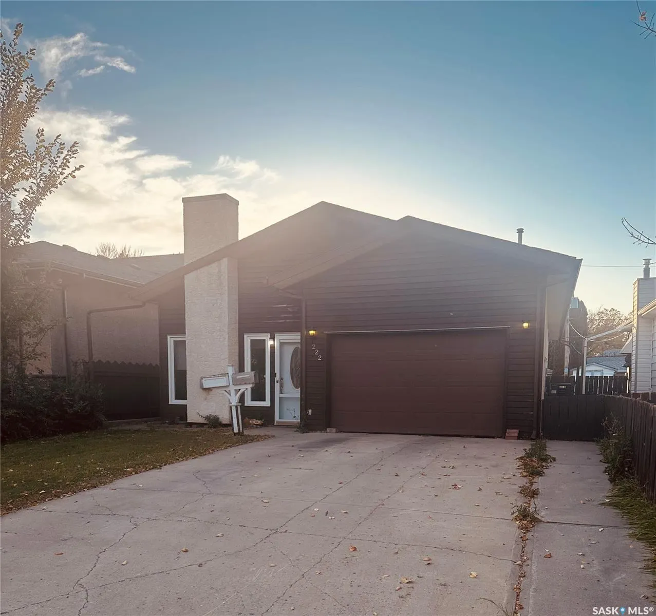 222 ANGUS STREET