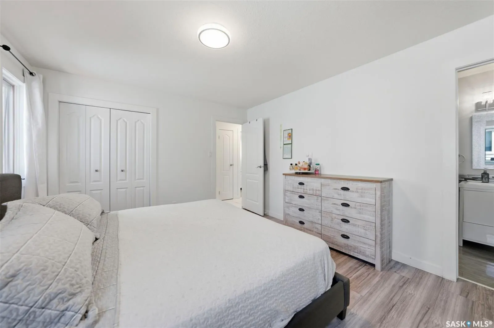 1010 Haslam CRESCENT
