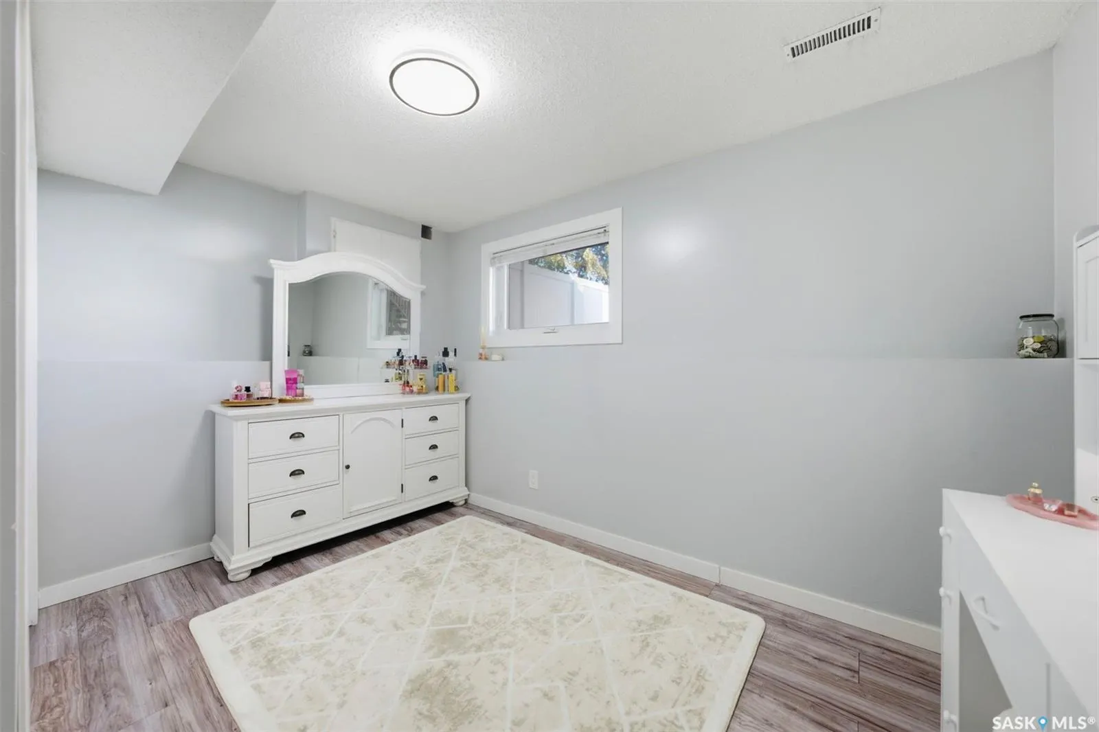 1010 Haslam CRESCENT