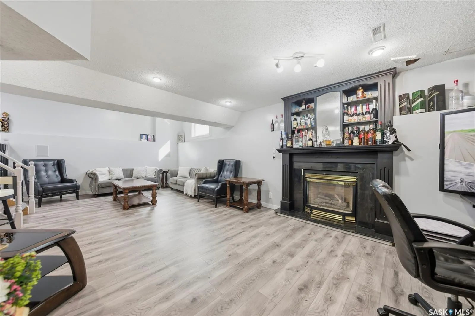 1010 Haslam CRESCENT