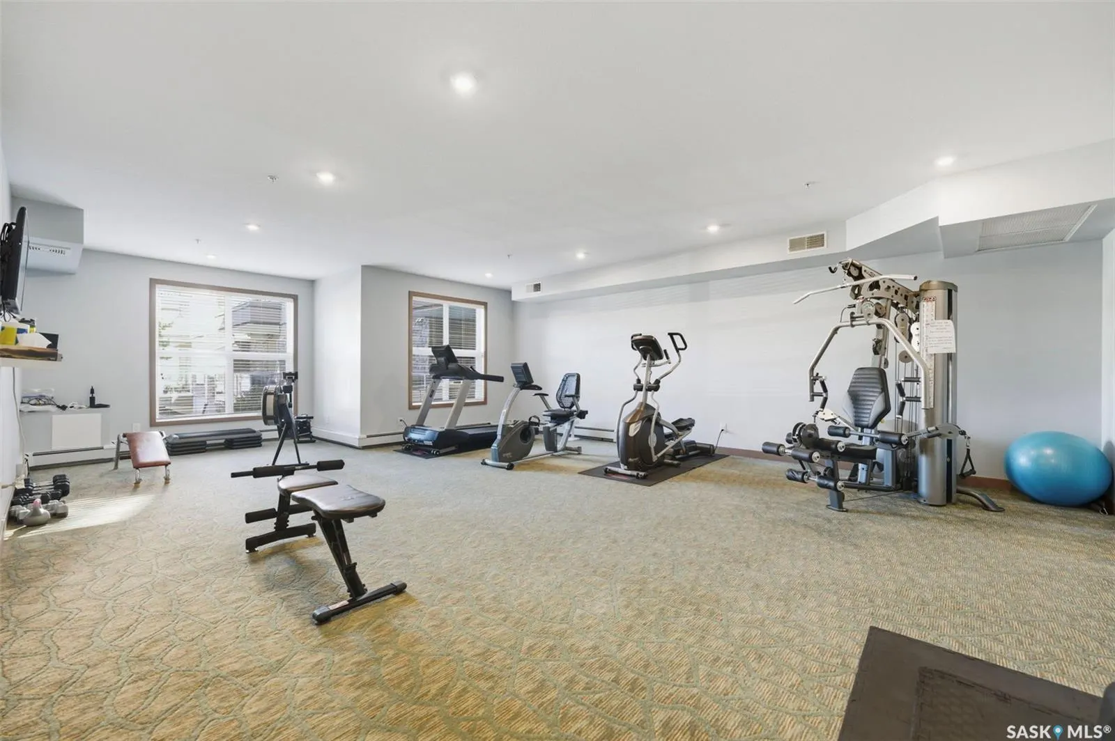 1035 Moss AVENUE, #324
