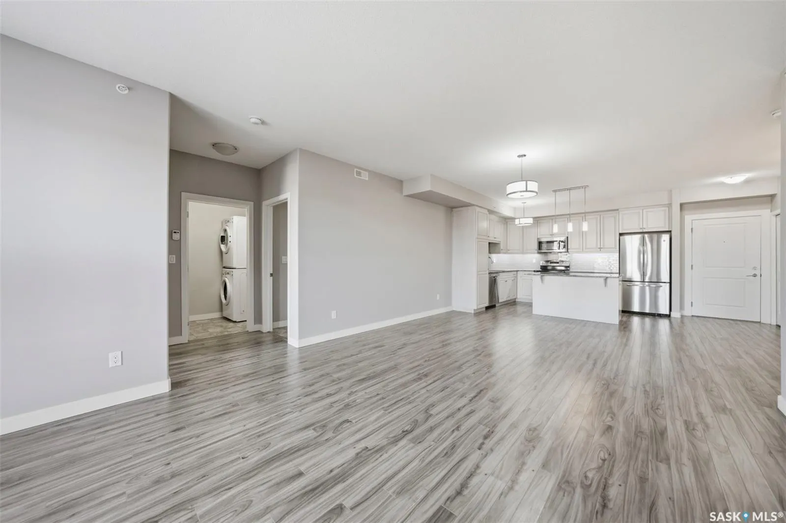 1035 Moss AVENUE, #324