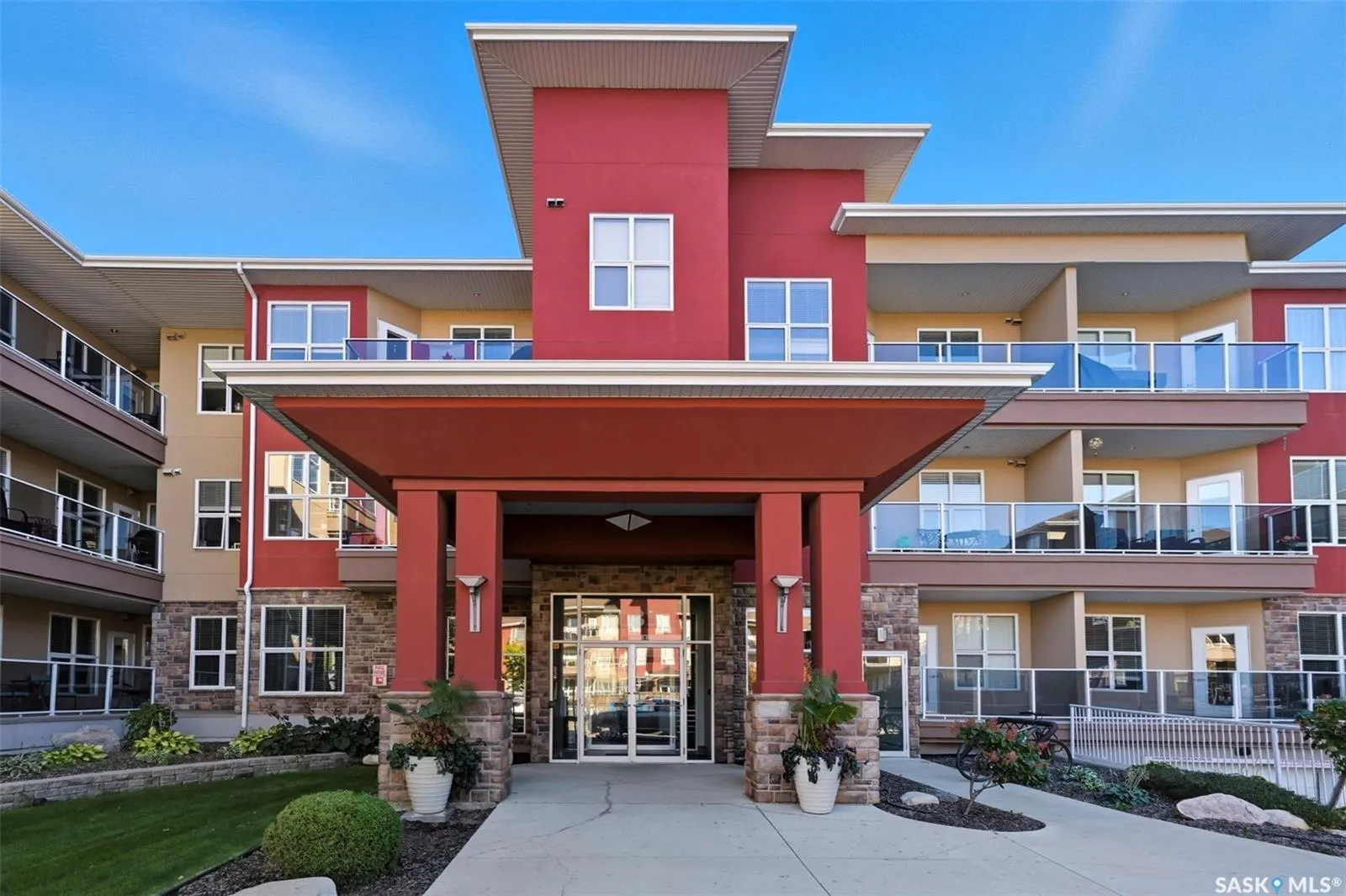 1035 Moss AVENUE, #324