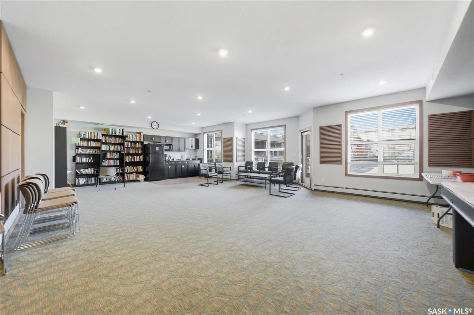 1035 Moss AVENUE, #324