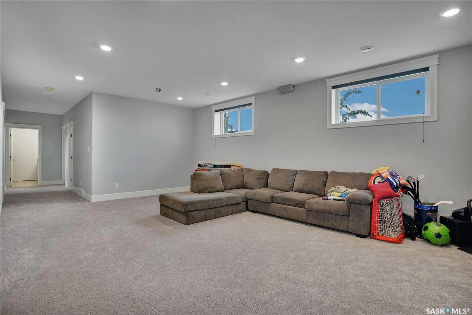 20 Parkside DRIVE