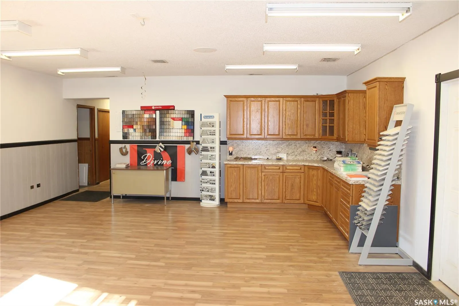 444 River STREET W