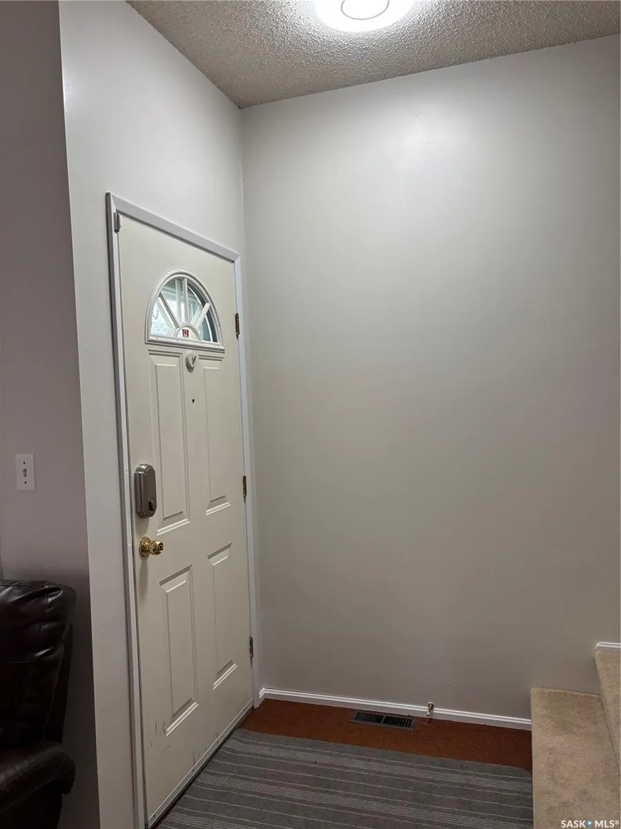 40 Overlord CRESCENT
