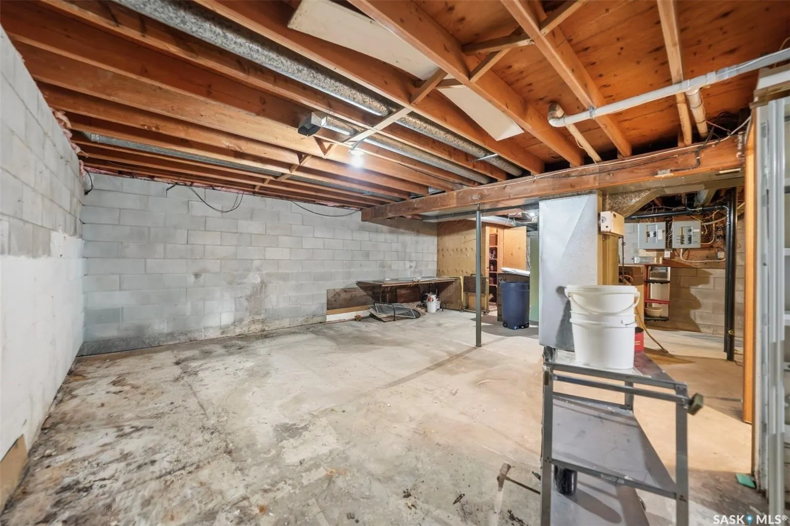 117 3rd STREET E