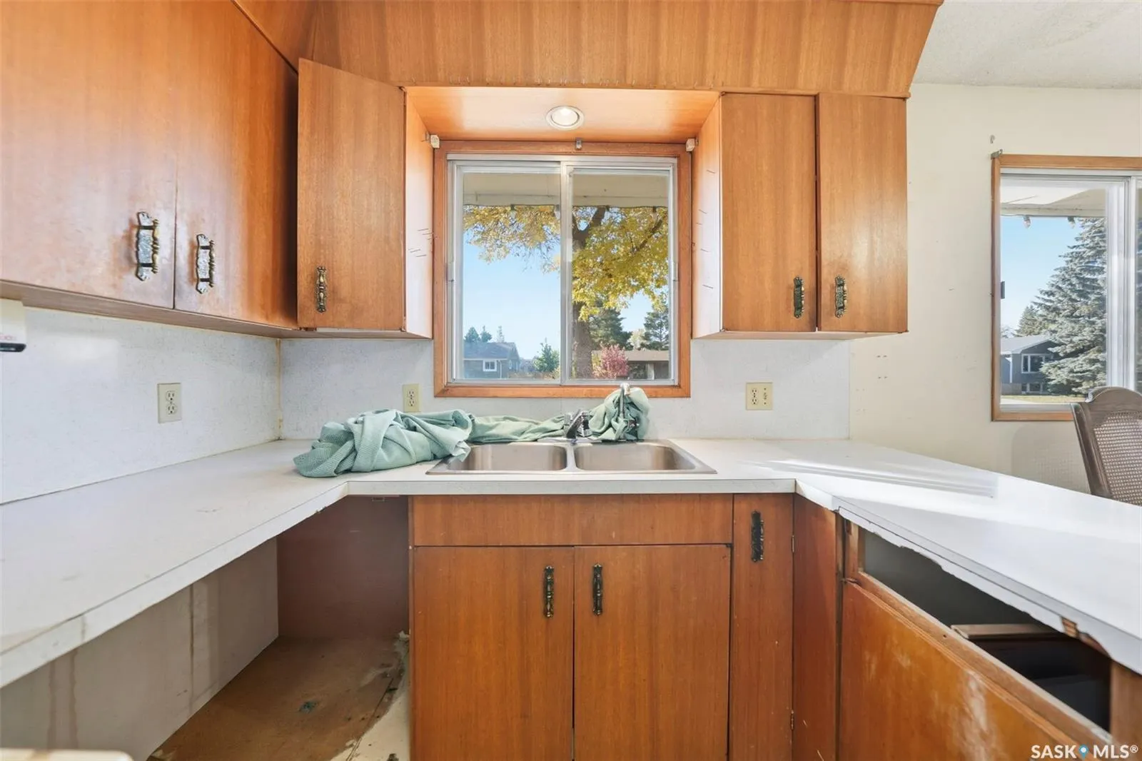 117 3rd STREET E