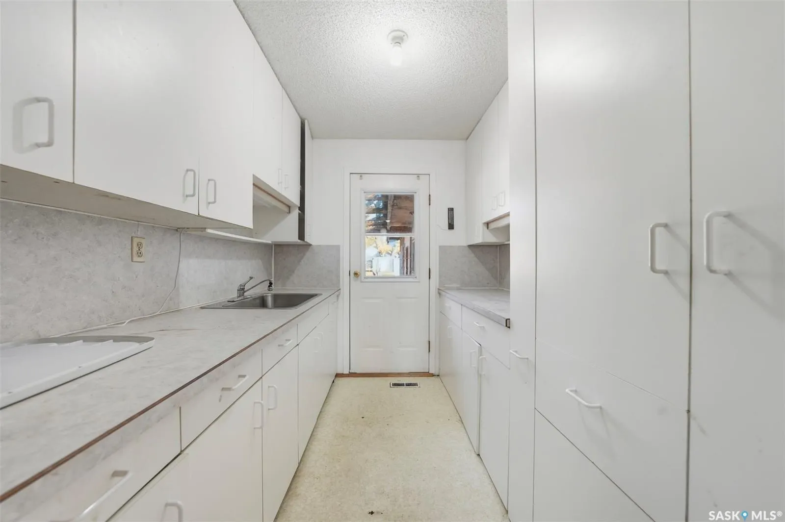 117 3rd STREET E