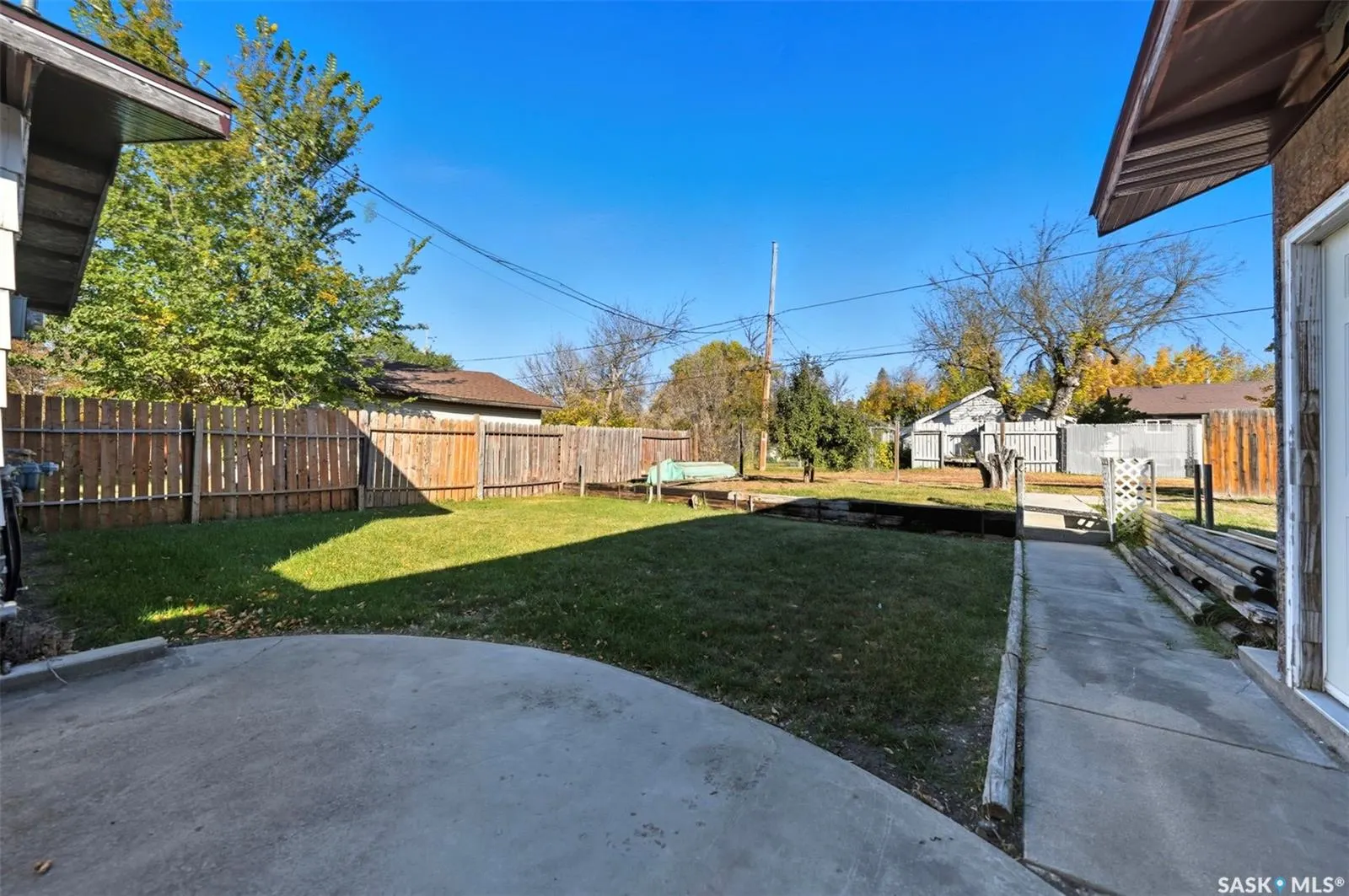 117 3rd STREET E