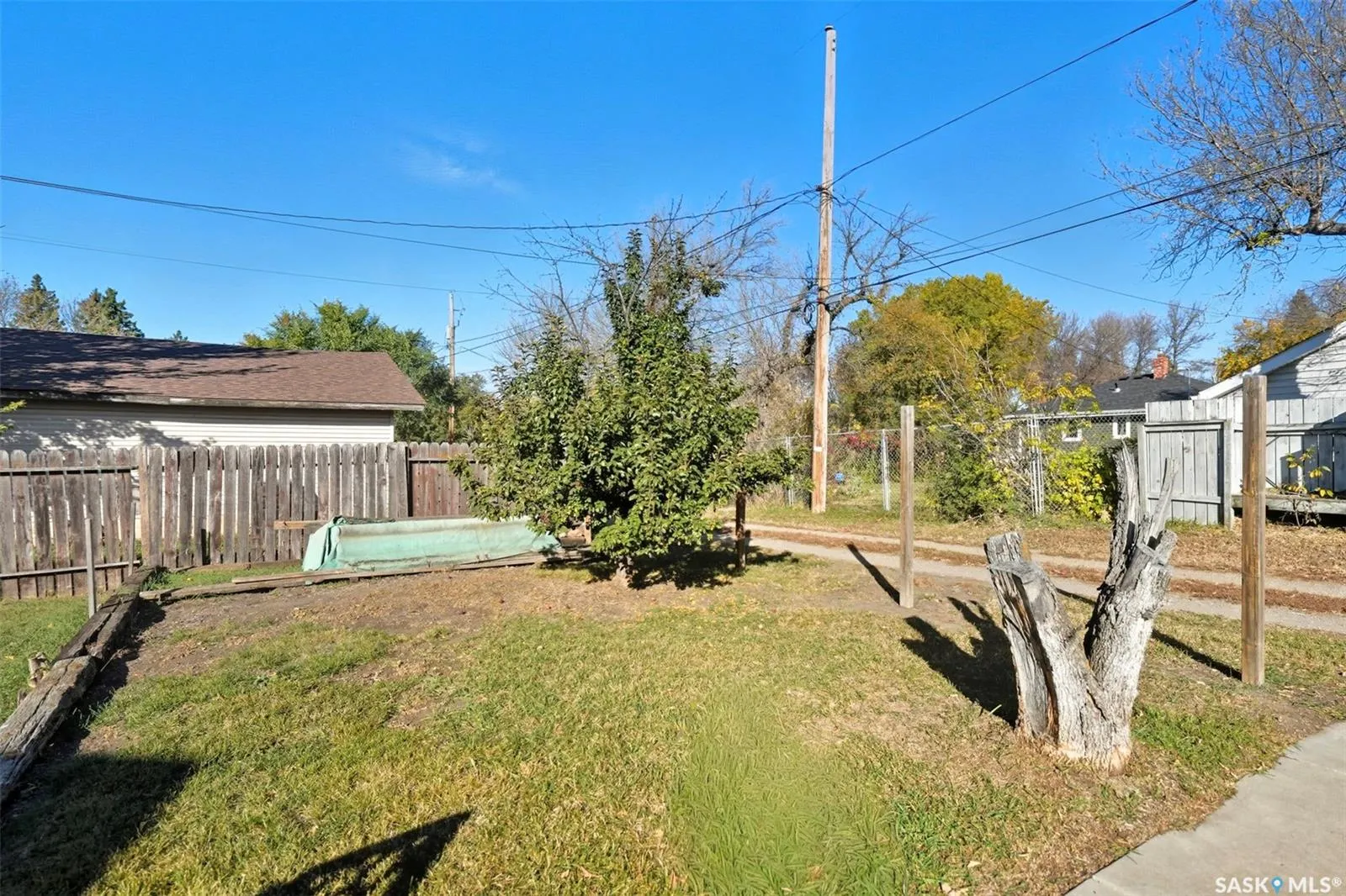 117 3rd STREET E